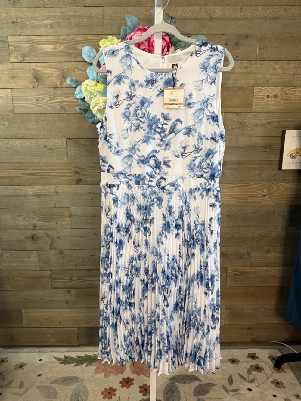 Anne Klein White Dress with Blue Floral Print size 12 - Picture 1 of 5